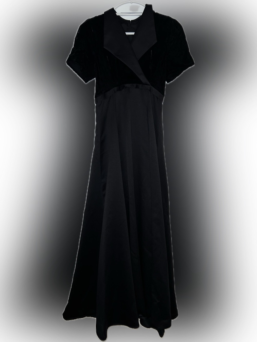 Southeastern Black Concert Dress Satin Elegant Velvet Short-Sleeve Maxi Dress XS